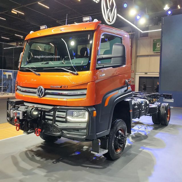 Caminhão Volkswagen TF Diesel